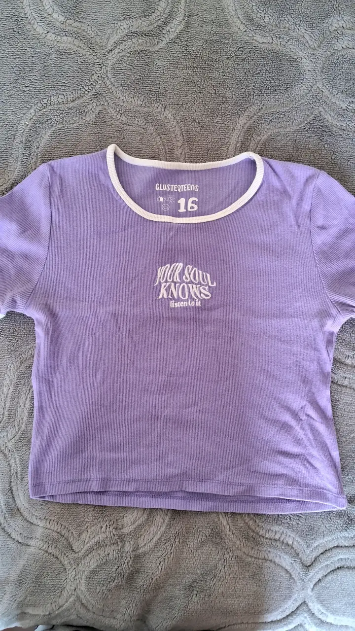 Polera morada "Your Soul Knows" - 1