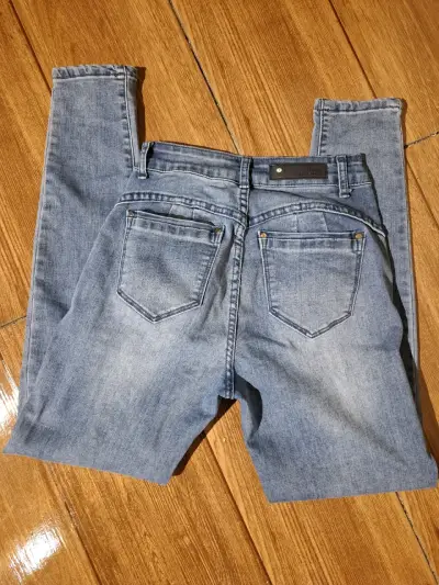 Jeans diseño moda - miniatura 4