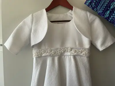 Vestido blanco de casamiento para niña - miniatura 3