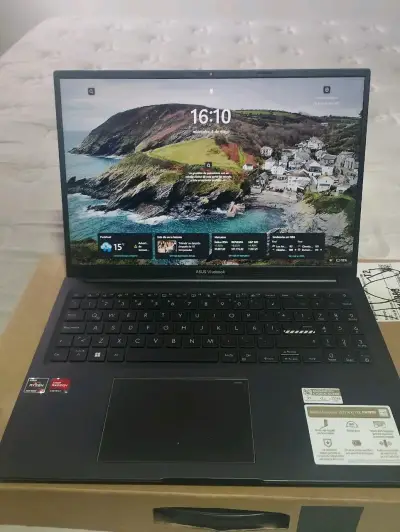 Notebook asus 16 pulgadas impecable - miniatura 1