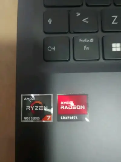 Notebook asus 16 pulgadas impecable - miniatura 2