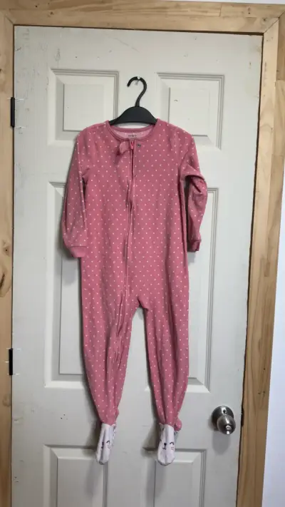 Pijama rosa de puntos para niña - miniatura 1
