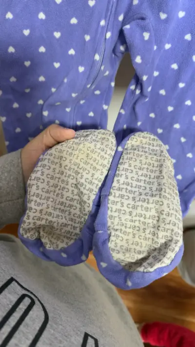 Pijama morado infantil con diseño - miniatura 3