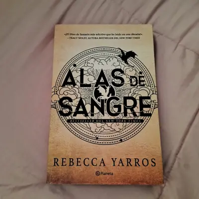 Libro Alas de Sangre de Rebecca Yarros - miniatura 1