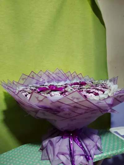 Arreglo floral en forma de corazón - miniatura 3