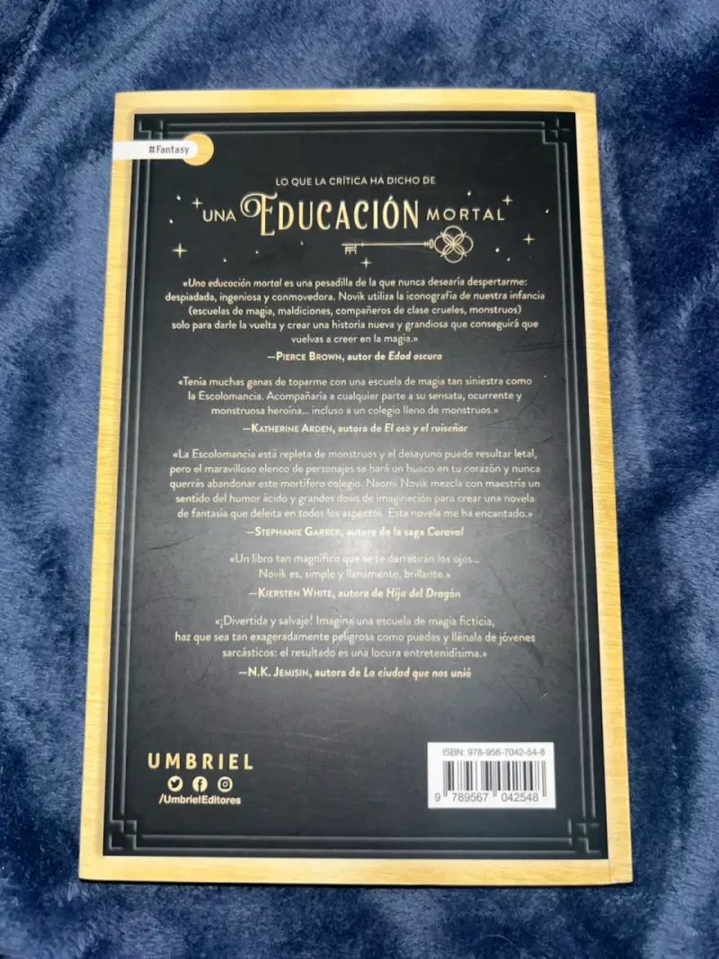 Libro Una Educación Mortal - 2