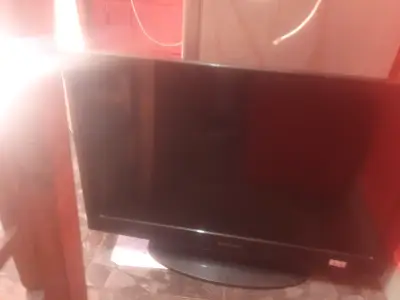 Televisor Samsung de pantalla plana - miniatura 1