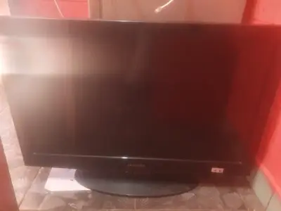 Televisor Samsung de pantalla plana - miniatura 2