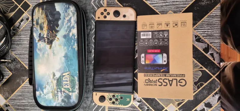 Nintendo Switch OLED edición especial Zelda TOTK - 3