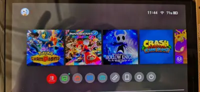 Nintendo Switch OLED edición especial Zelda TOTK - miniatura 4