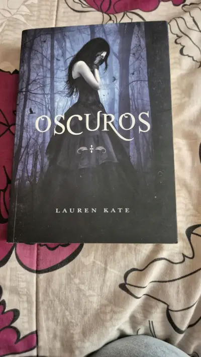 Libro 'oscuros' - miniatura 1