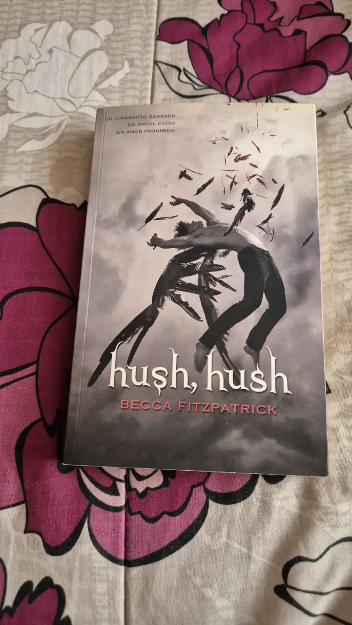 Libro 'Hush, Hush' de Becca Fitzpatrick - 1