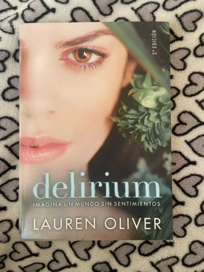 Libro 'Delirium' de Lauren Oliver - 1