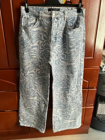 Pantalones estampados azul y blanco - miniatura 1