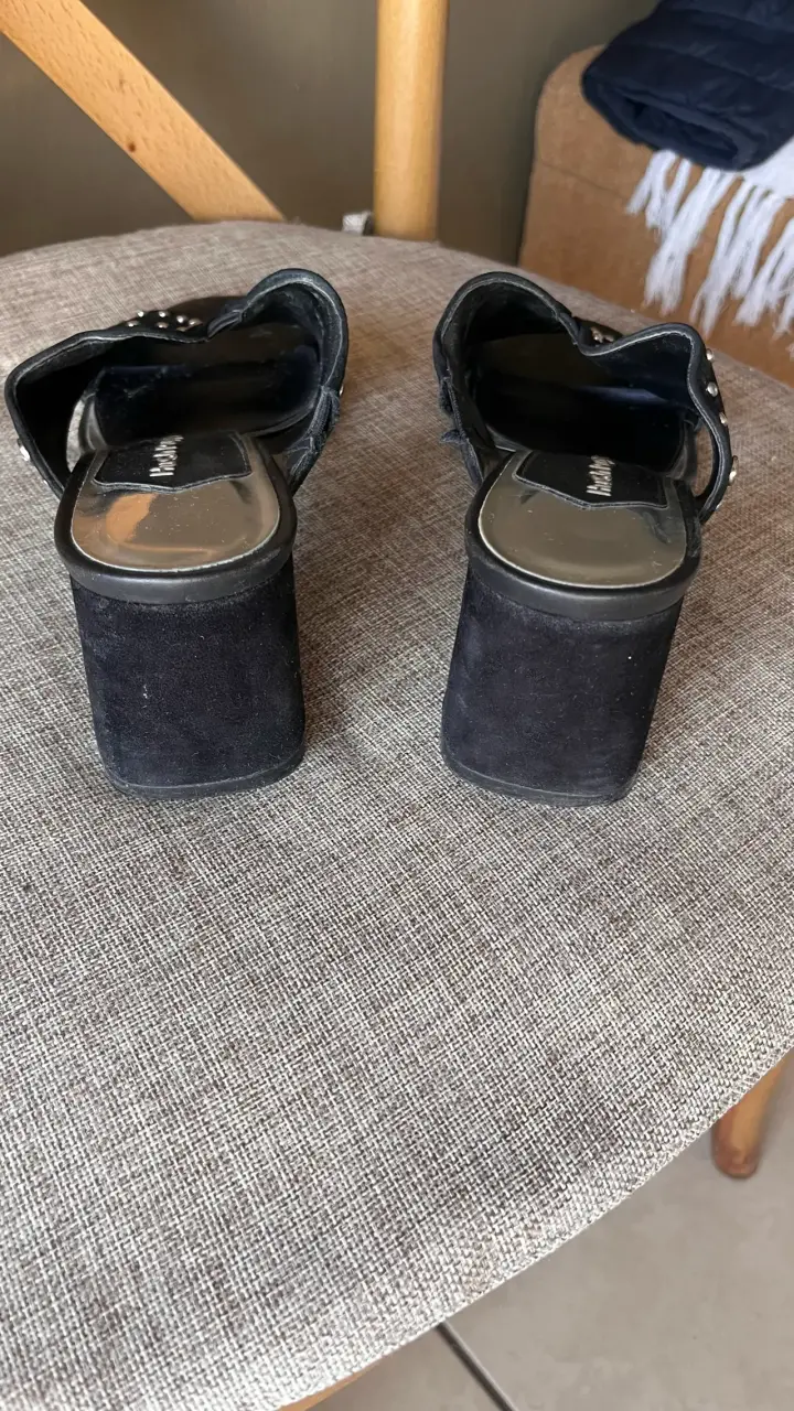 Sandalias negras con tachas - 3