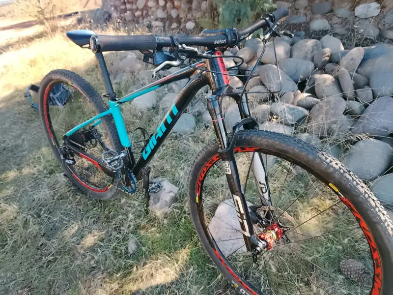 Bicicleta montaña Giant azul - 4