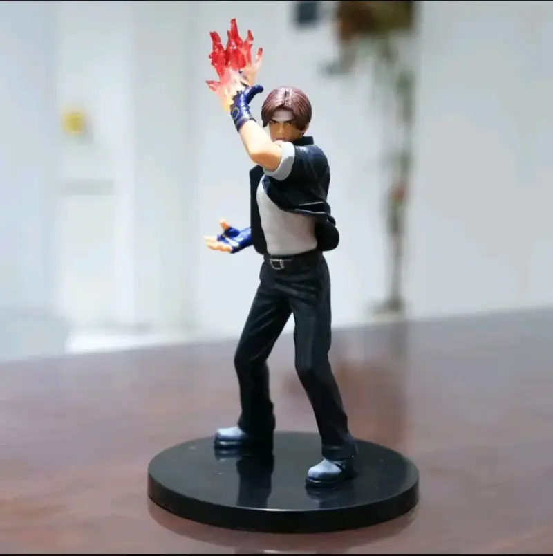 Figuras coleccionables con efecto fuego - 4