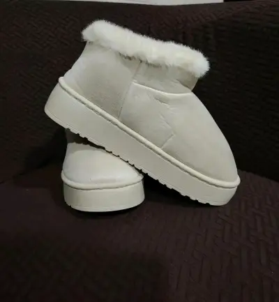 Hermosas pantubotas - miniatura 1