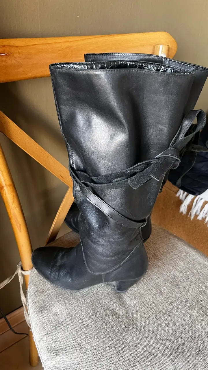 Botas negras de cuero - 3