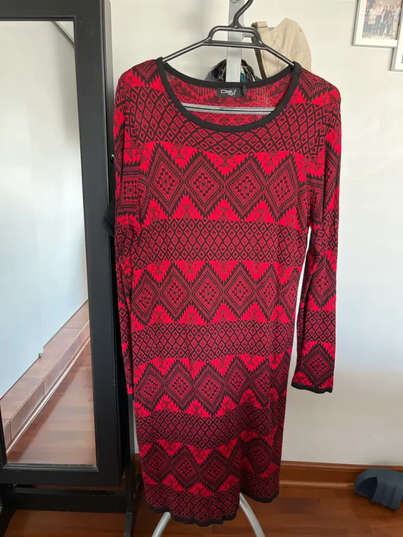 Vestido rojo estampado geométrico - 1