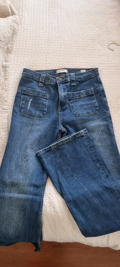 Jeans azul desgastado - miniatura 2