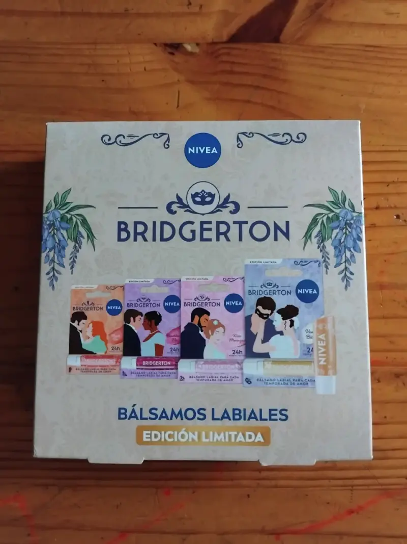Pack bálsamos labiales Nivea Bridgerton - 1