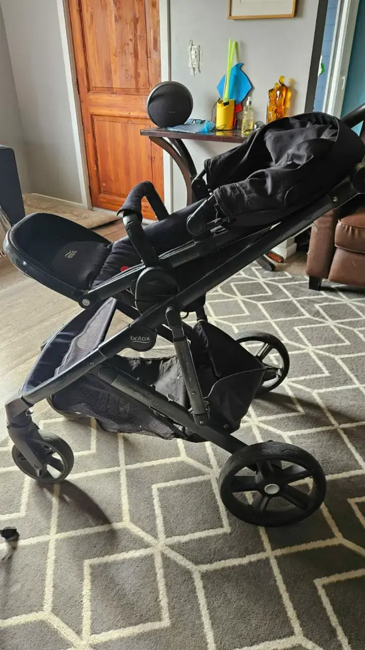 Coche de bebé Britax negro - 1