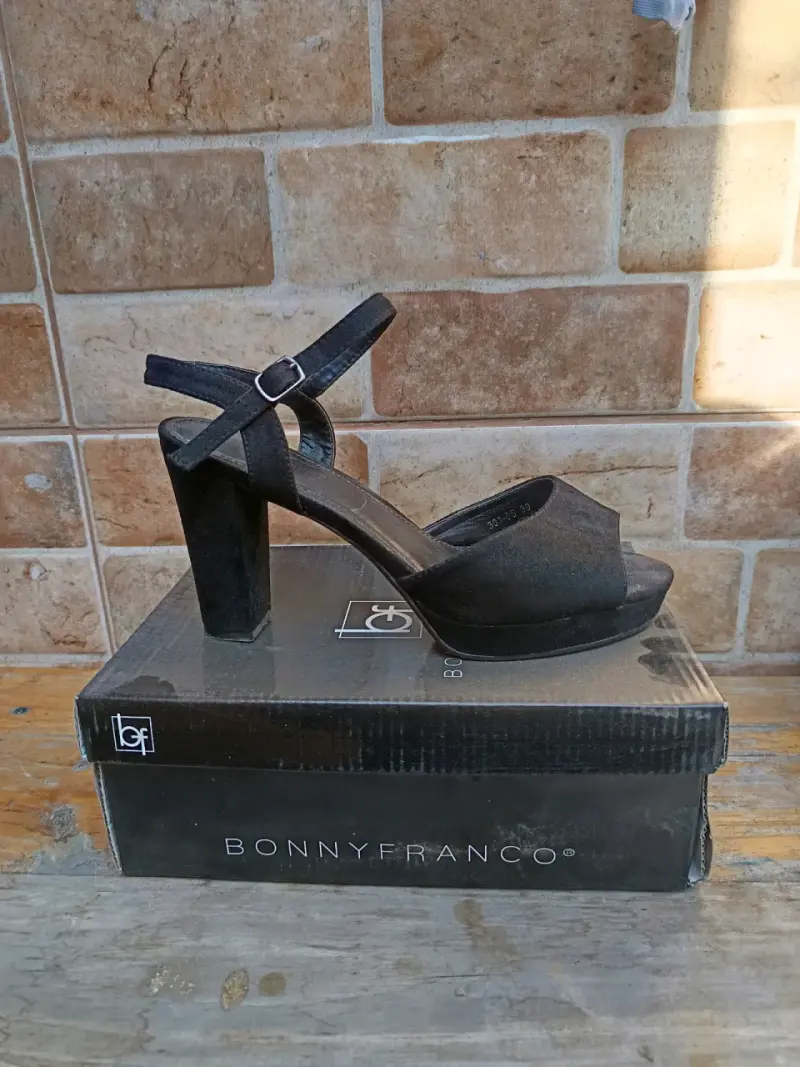 Sandalias de tacón negro Bonny Franco - 1