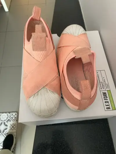 Zapatillas Adidas rosas - miniatura 2