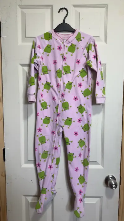Pijama enterito infantil de ranas - miniatura 1