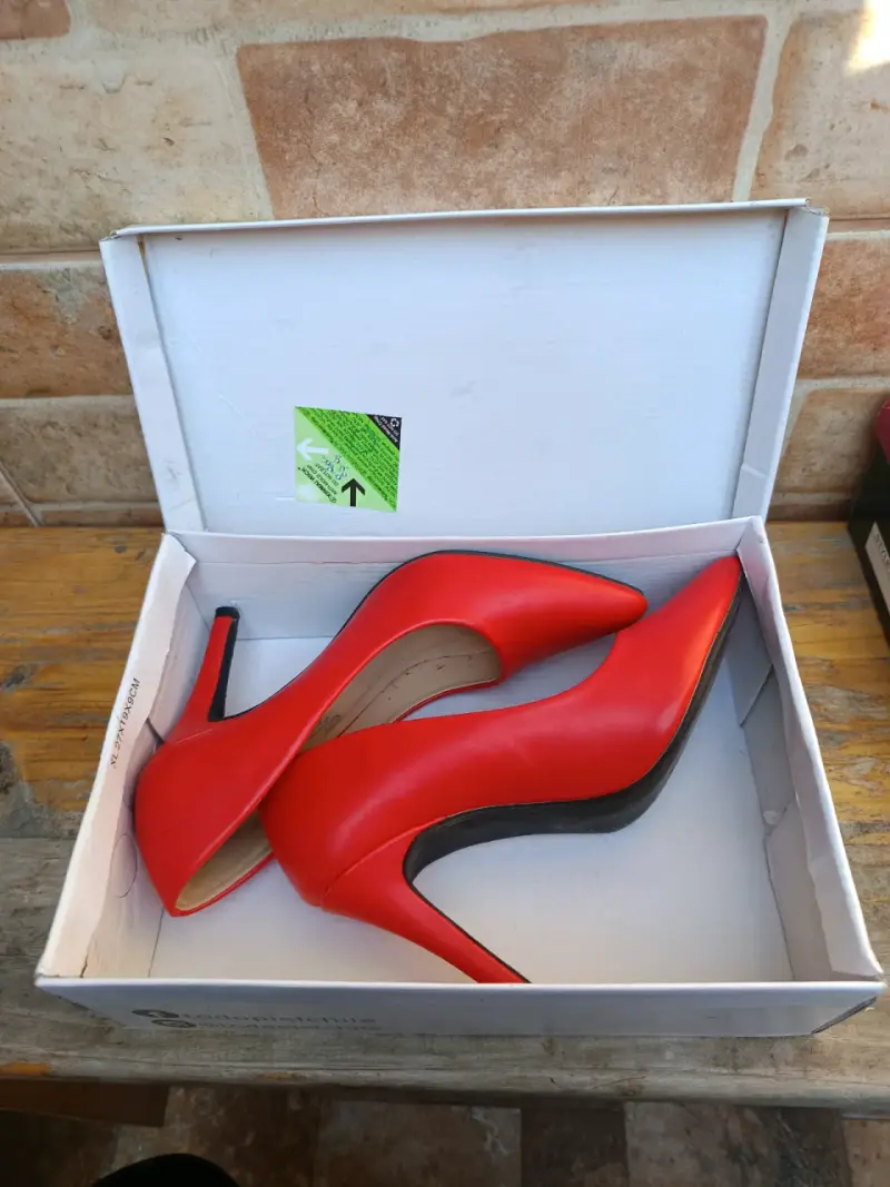 Zapatos de tacón rojo - 3