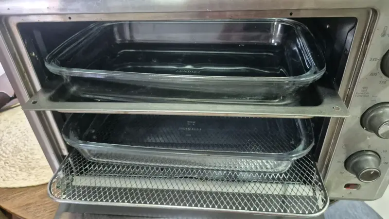 Horno eléctrico con bandejas - 1