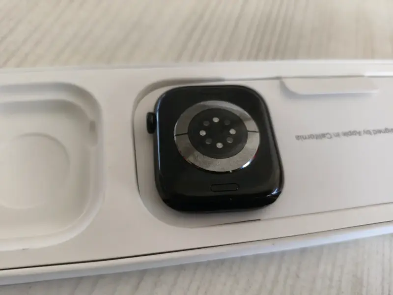 Apple Watch 11 46MM GPS - 1