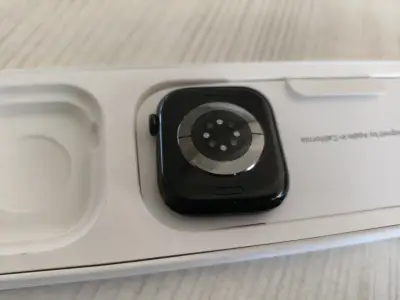 Apple Watch 11 46MM GPS - miniatura 1