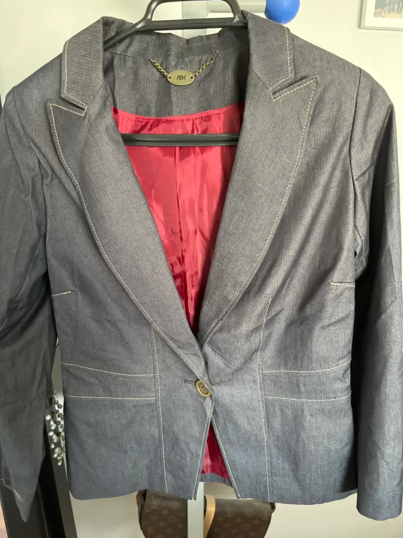 Conjunto falda con chaqueta con costuras - 4