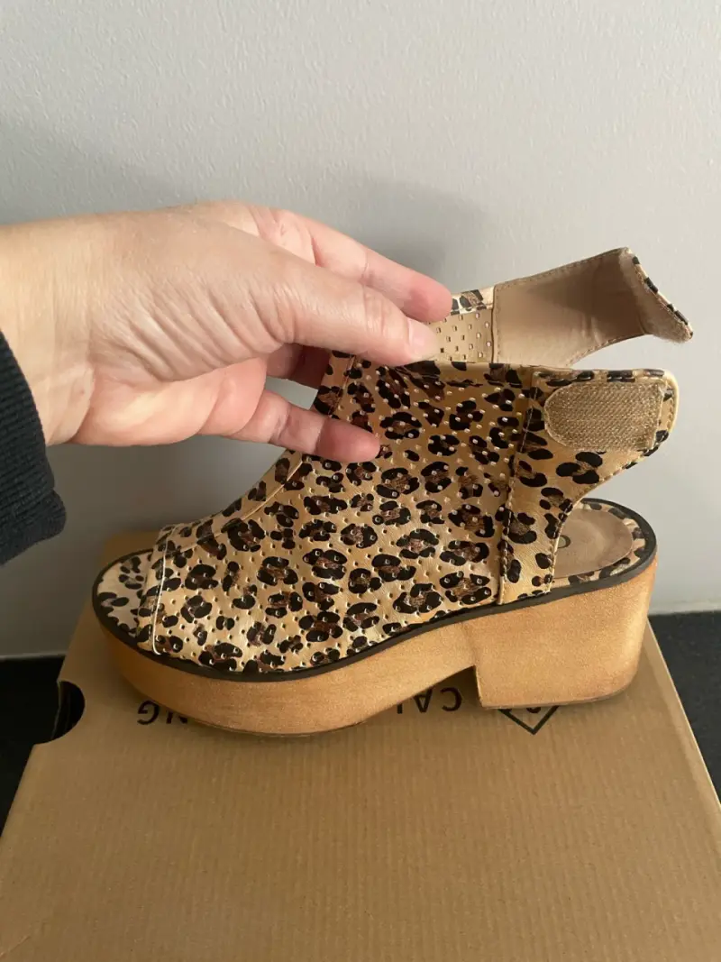 Sandalias taco plataforma animal print marca Gotta - 1