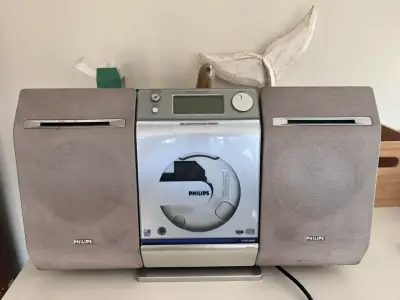 Equipo de música Philips con CD - miniatura 1