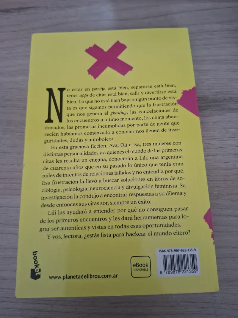 Libro 'Adiós Cachorra' de Lucía Numer - 2