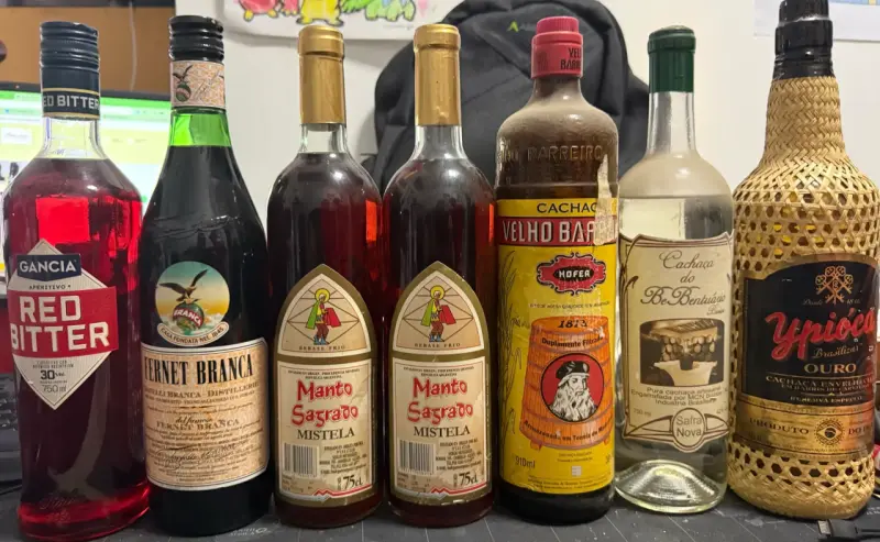 Lote de botellas de licor variadas - 1