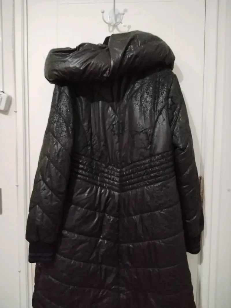 Chaqueta acolchada negra larga - 1