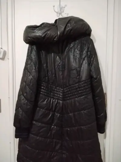 Chaqueta acolchada negra larga - miniatura 1