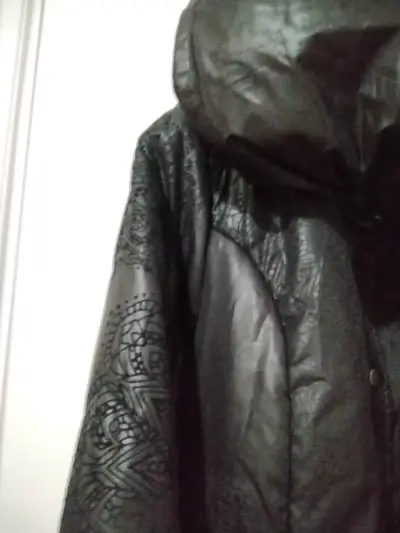 Chaqueta acolchada negra larga - miniatura 4