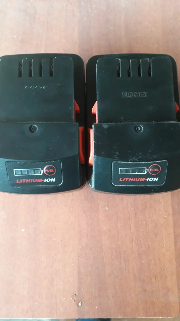 2 Baterías Dong Cheng 18V 4.0Ah - 4