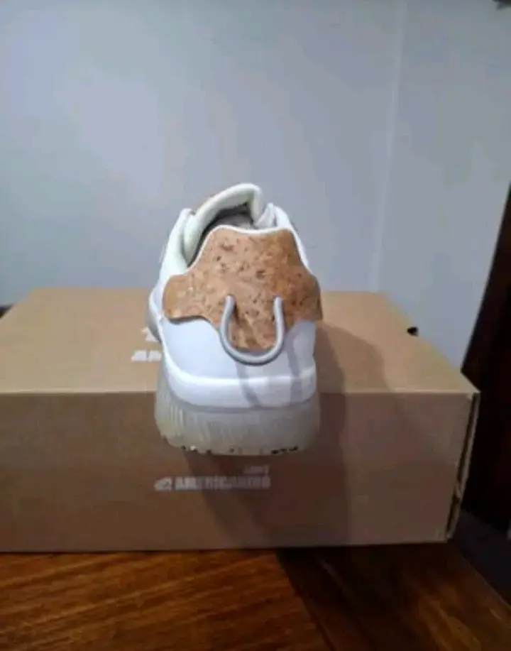 Zapatillas blancas con detalle corcho - 1