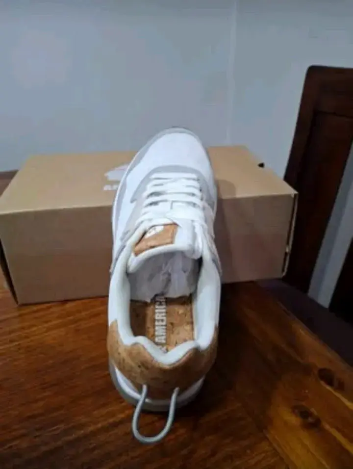Zapatillas blancas con detalle corcho - 2