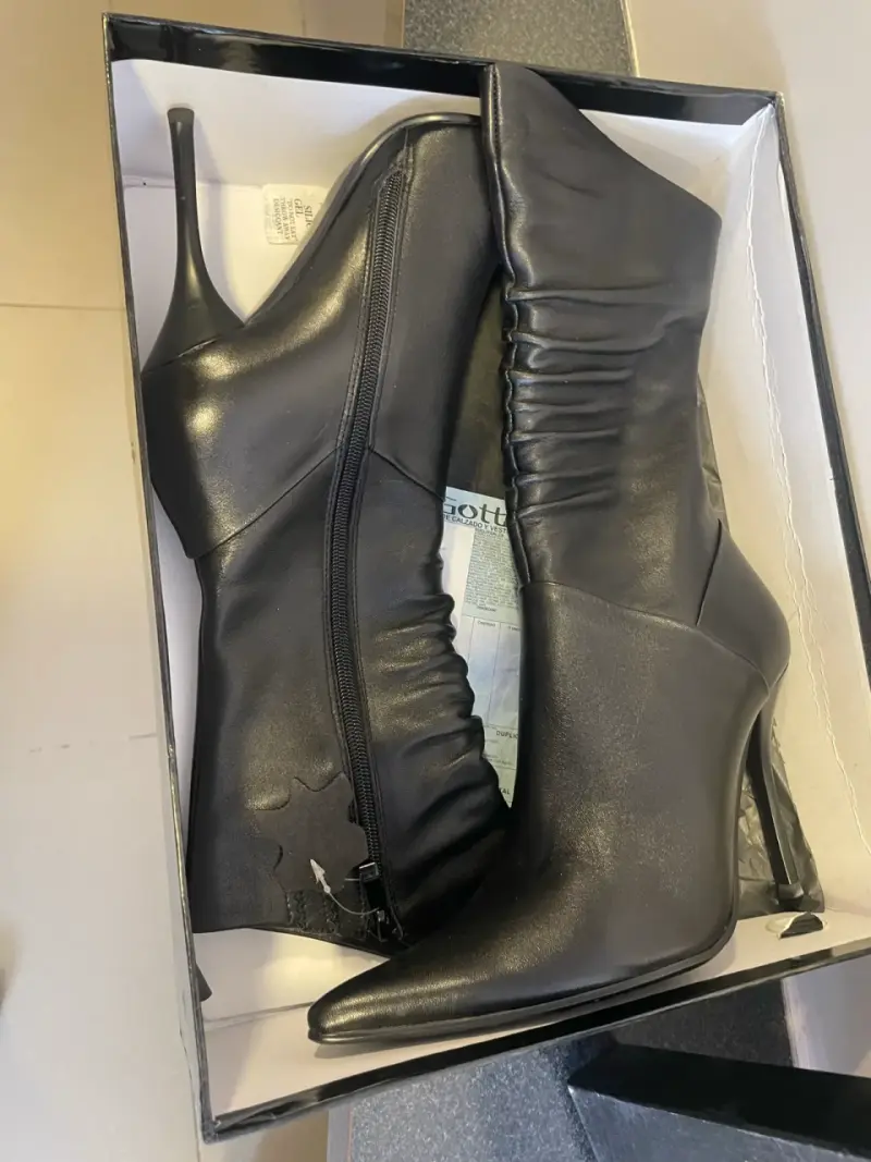 Preciosas botas negras de cuero nuevas marca Gotta - 6