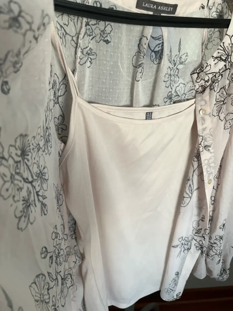 Blusa floral Laura Ashley - 4