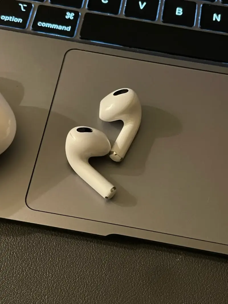 AirPods 3ra Gen originales - 2