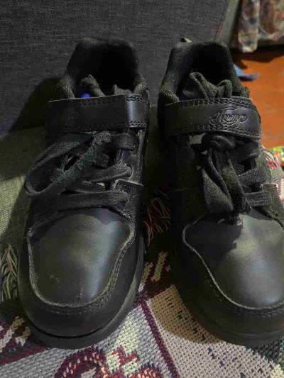 Zapatillas deportivas negras - miniatura 1