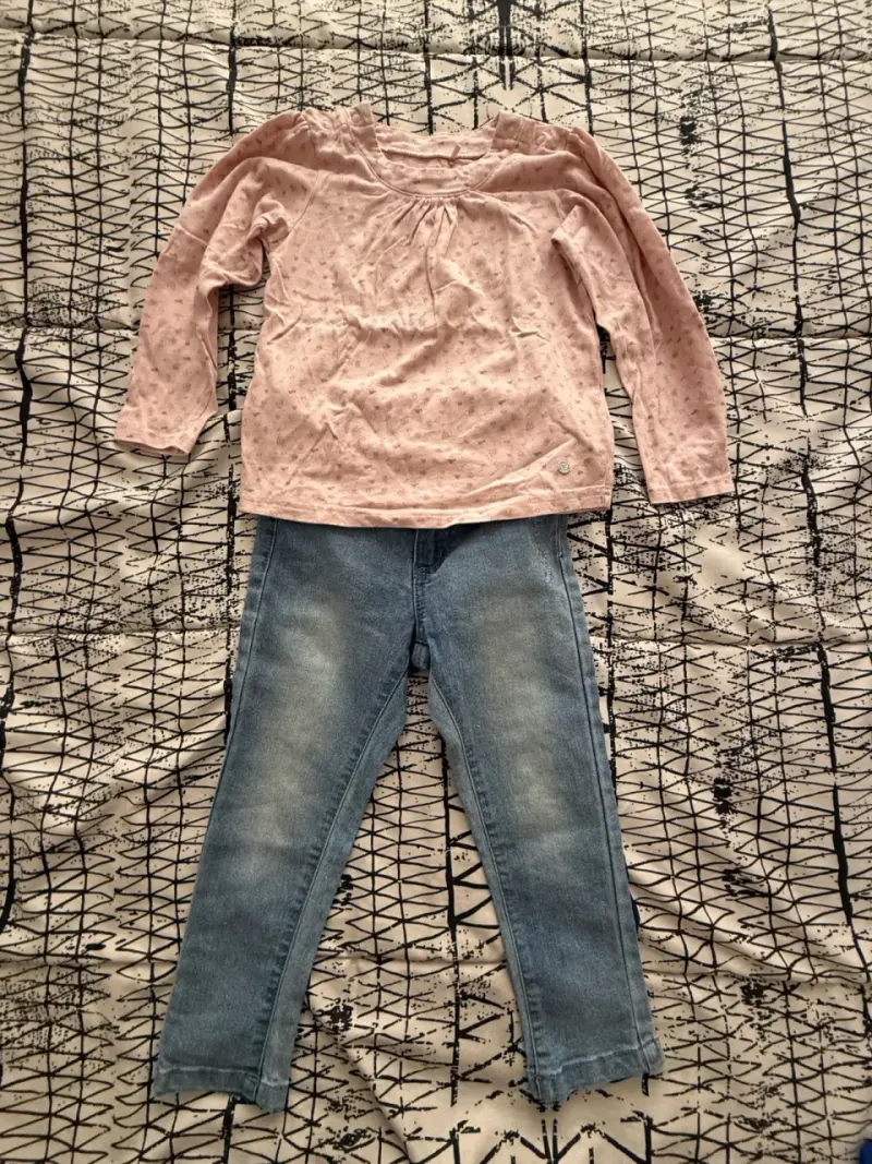 Conjunto blusa y jeans rosados Pillín - 1